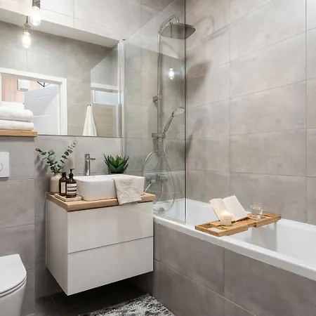 Comfort Wola Two-room *